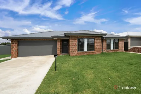 9 Colin Cres, Armidale, NSW 2350