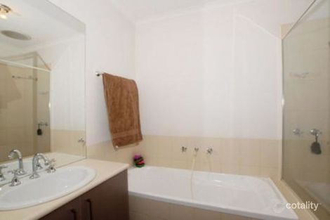 Property photo of 13A Honeyeater Place Carrum Downs VIC 3201