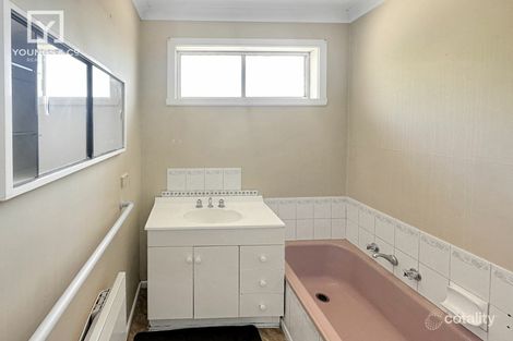 Property photo of 18 Oak Street Shepparton VIC 3630