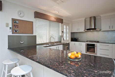 33 The Avenue, Alexander Heights, WA 6064