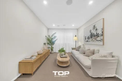 Property photo of 9 Grazing Way Clyde North VIC 3978