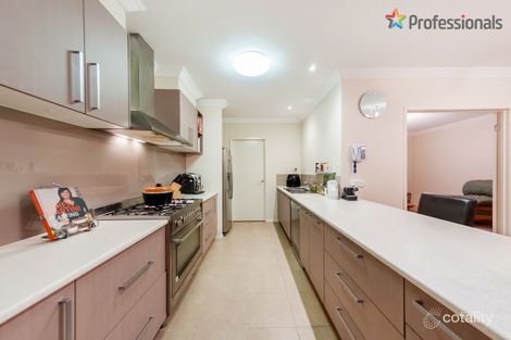 Property photo of 3 McMinn Place Taylors Hill VIC 3037