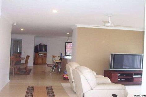 Property photo of 30 Goongarrie Crescent Parkinson QLD 4115