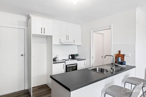 Property photo of 10 Brookes Crescent Fitzroy North VIC 3068