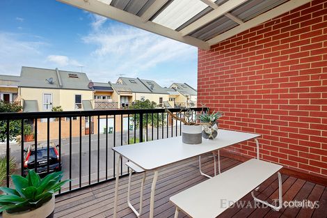 Property photo of 6 McNamara Mews Kensington VIC 3031