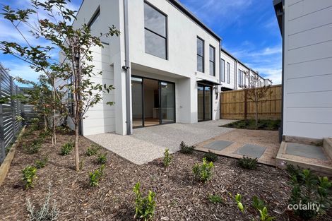 Property photo of 36 Linfield Parade Wollert VIC 3750