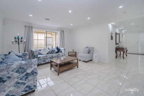 Property photo of 17 Morgan Court Roxburgh Park VIC 3064