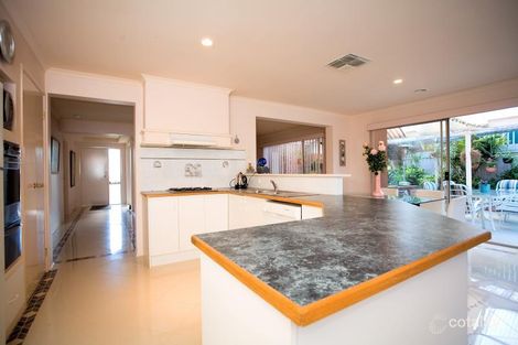 5 Slessor Ave, Lynbrook, VIC 3975