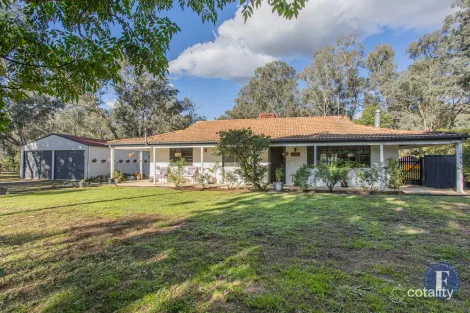 28 Winslow St, Koorawatha, NSW 2807