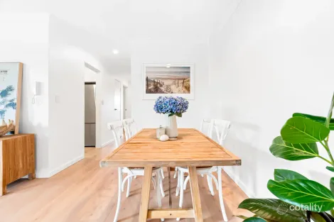 Property photo of 7/5 Clarence Avenue Dee Why NSW 2099