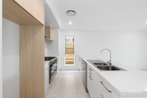 Property photo of 86 Francis Street Ormiston QLD 4160