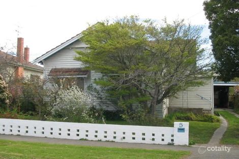 5 Meadow Gr, Deepdene, VIC 3103