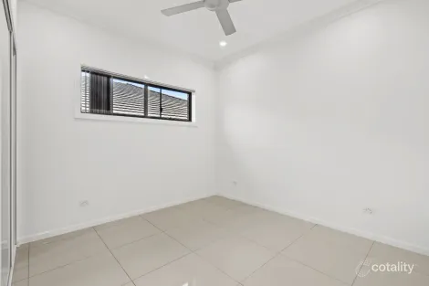 Property photo of 5 Lilli Pilli Drive Pleasure Point NSW 2172