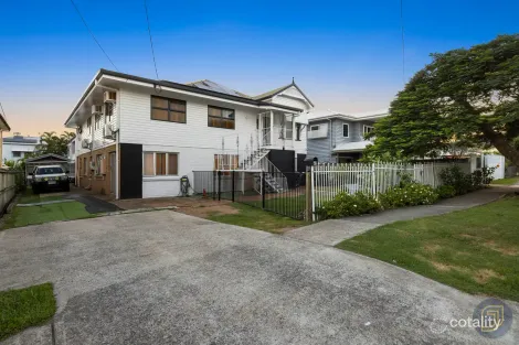 49 Norman St, Wooloowin, QLD 4030
