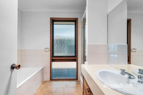 Property photo of 1/24 Rob Roy Street Glen Waverley VIC 3150