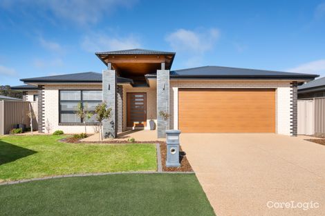 Property photo of 14 Chipp Place Lloyd NSW 2650