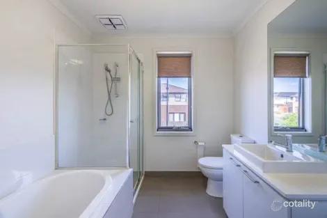 Property photo of 1 Cascades Way Wantirna South VIC 3152