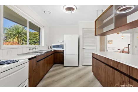 Property photo of 2 Voce Court Belmont VIC 3216