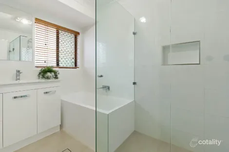 Property photo of 37 Caloola Drive Springwood QLD 4127