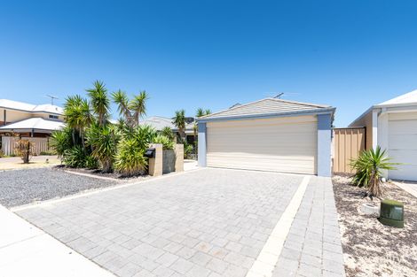 Property photo of 4 Nalgan Court Carramar WA 6031
