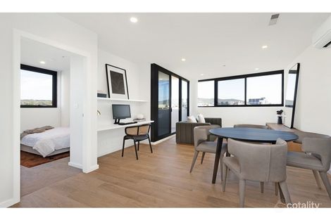 4/2 Terry Connolly St, Coombs, ACT 2611