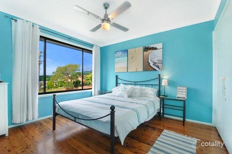 Property photo of 35 Arunta Drive Thirroul NSW 2515