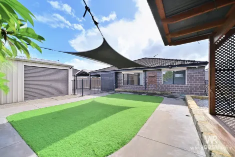 38 Liriope Pkwy, Sinagra, WA 6065