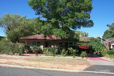 17 Swan Rd, High Wycombe, WA 6057