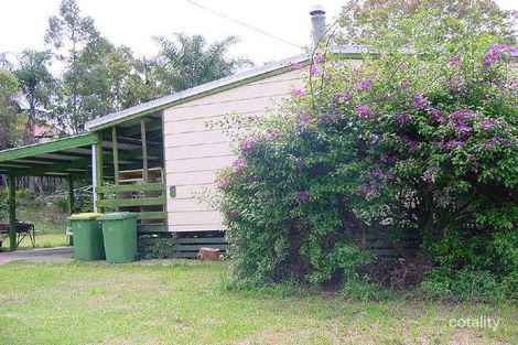 Property photo of 8 Duncan Street Riverview QLD 4303
