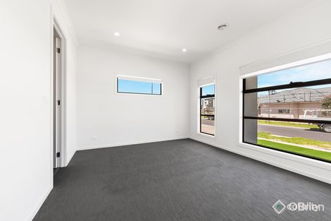 Property photo of 4 Scatter Road Fraser Rise VIC 3336