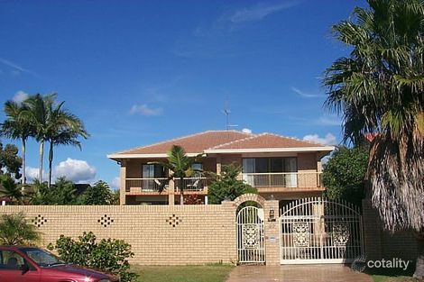 22 Bombala St, Broadbeach Waters, QLD 4218