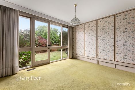 Property photo of 15 Yanakie Crescent Caulfield North VIC 3161