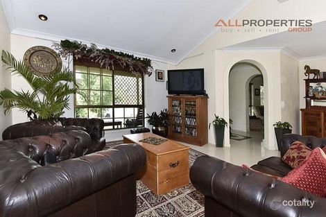 Property photo of 13 Castile Crescent Holmview QLD 4207