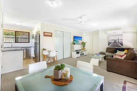 Property photo of 2/207 Central Street Labrador QLD 4215