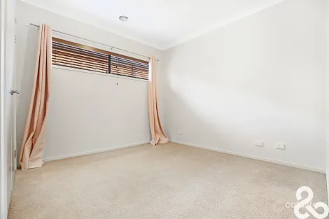 Property photo of 15 Grattan Street South Morang VIC 3752