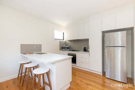 Property photo of 2/28 Roland Avenue Strathmore VIC 3041