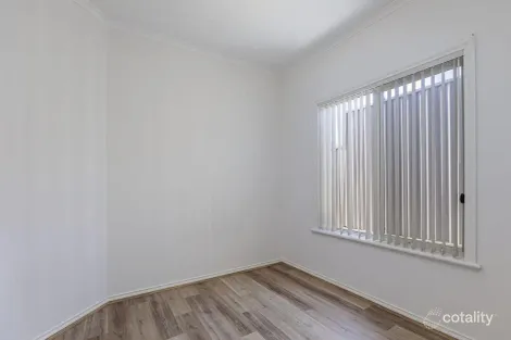 Property photo of 24 Featherstone Circuit Greenwith SA 5125