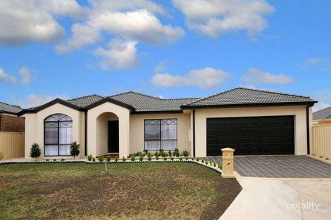 15 Isabella Gr, Taylors Hill, VIC 3037