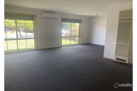 Property photo of 16 Edinburgh Circuit West Wodonga VIC 3690