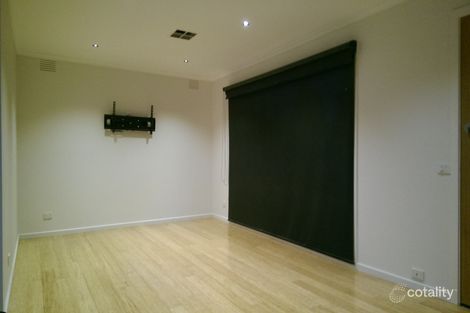 Property photo of 15 Burke Court Cranbourne North VIC 3977