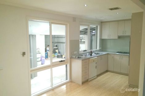Property photo of 15 Burke Court Cranbourne North VIC 3977