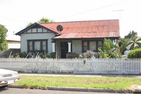 Property photo of 2 Plimsoll Grove Fairfield VIC 3078