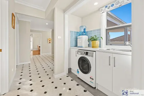 Property photo of 5 Olden Crescent Yass NSW 2582