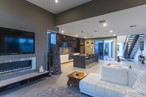 Property photo of 7804 Pavilions Close Hope Island QLD 4212