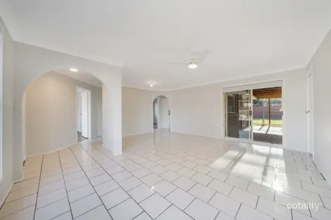 Property photo of 36 Glendower Street Rosemeadow NSW 2560