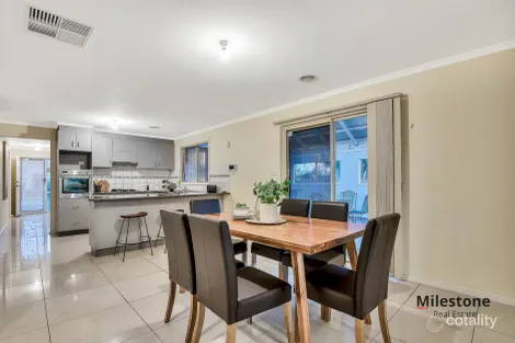 Property photo of 74 Baden Powell Drive Tarneit VIC 3029