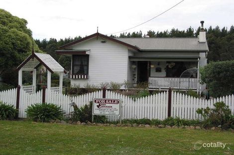 Property photo of 16 Thomas Drive Mount Burr SA 5279