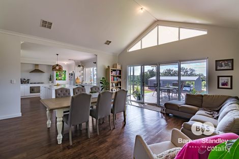 Property photo of 39 Nunnagine Circle Roelands WA 6226