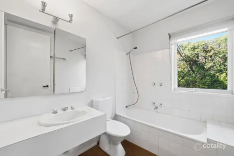 Property photo of 5 Poplar Grove Langwarrin VIC 3910