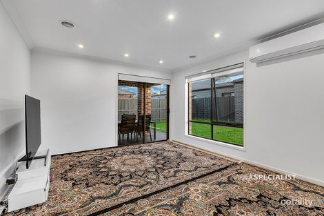 Property photo of 2 Merton Avenue Clyde VIC 3978